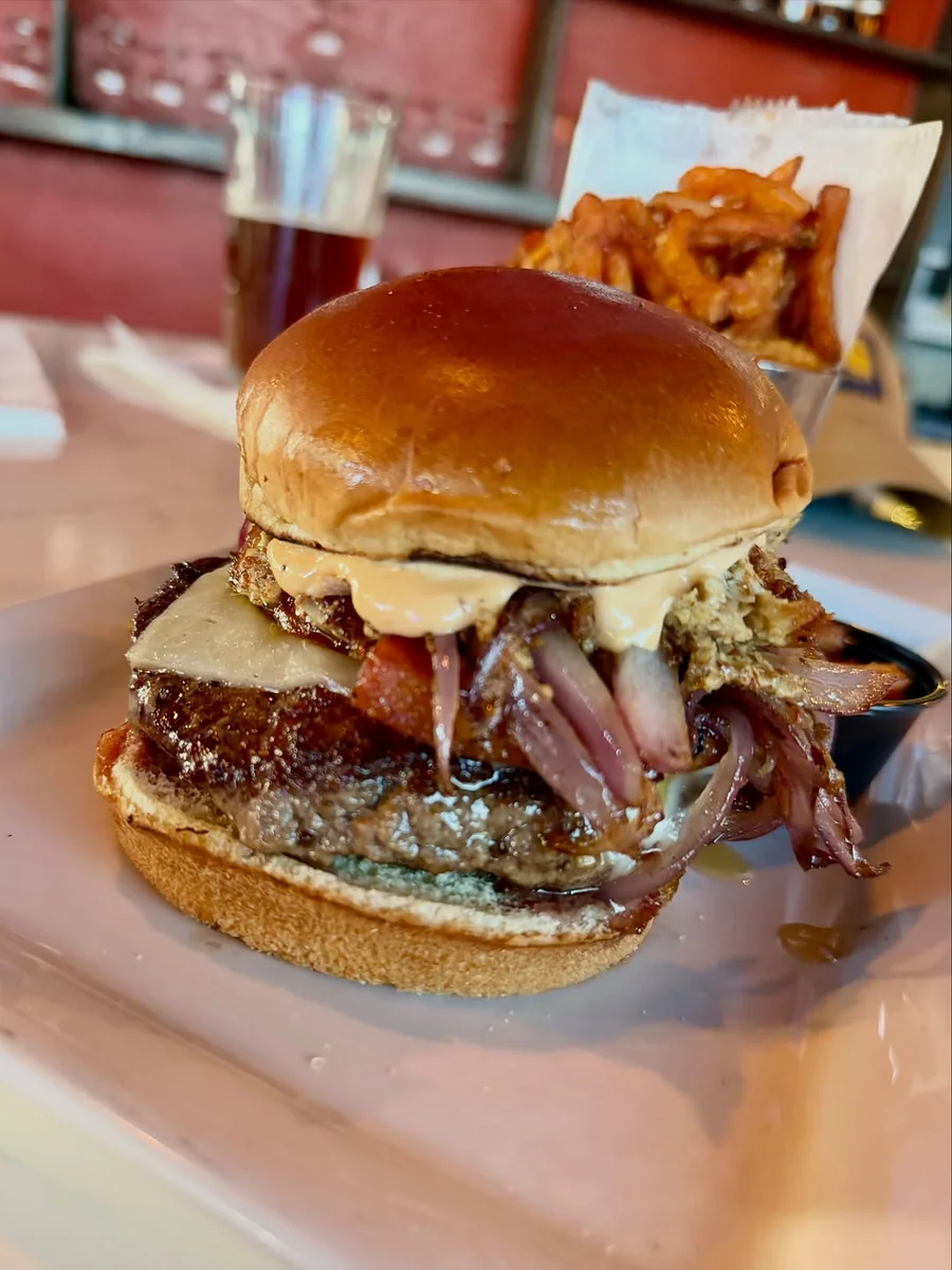 Fat Pig burger at Engine No. 9